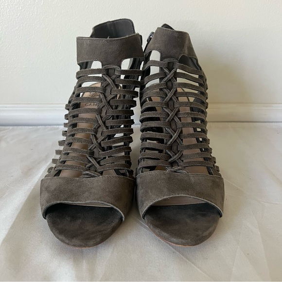 Vince Camuto Grey Edgy Caged Wedge Sandals Sz 9 - Picture 10 of 16